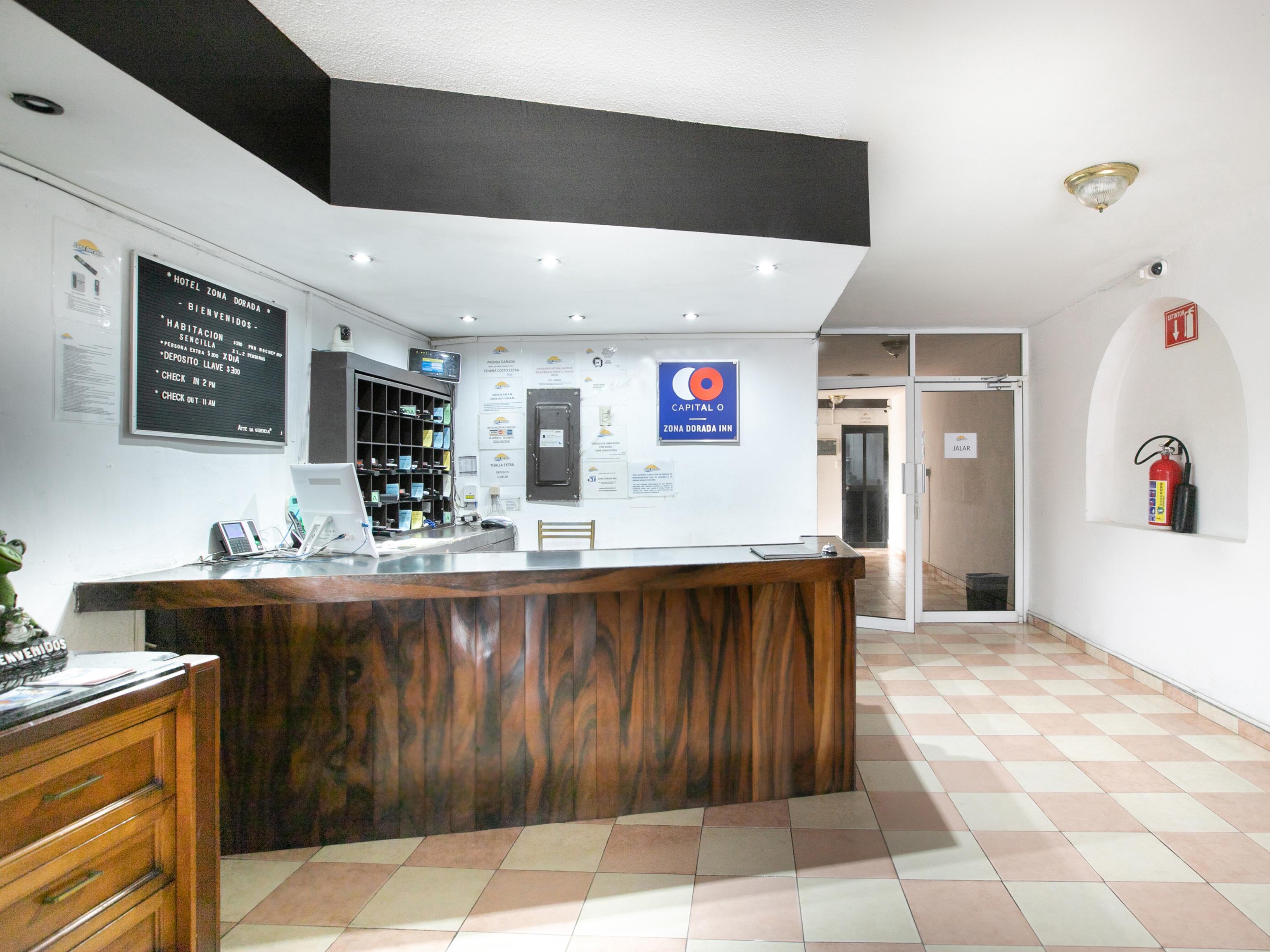 Capital O Zona Dorada Inn, 마사틀란 외부 사진