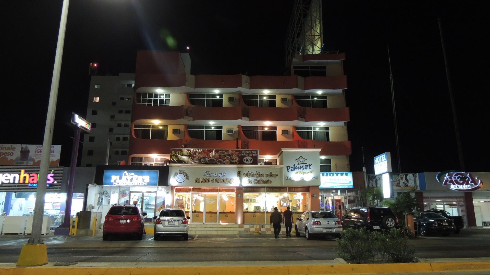 Capital O Zona Dorada Inn, 마사틀란 외부 사진