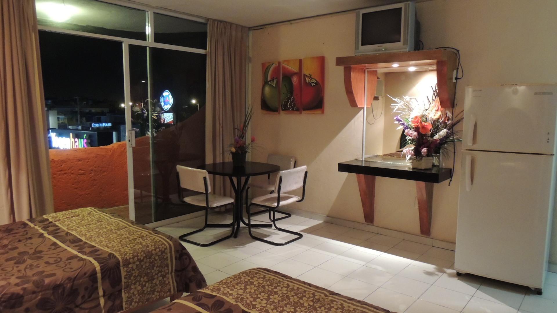 Capital O Zona Dorada Inn, 마사틀란 외부 사진
